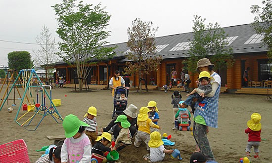 ログハウス大賞の誉、森の子保育園（1棟目園舎）