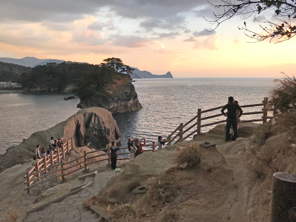 真冬の富士と海の静岡へ ログハウスのビックボックス