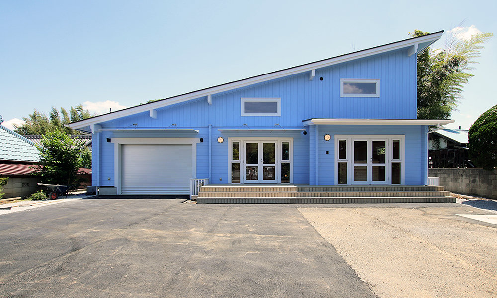 片流れ屋根ログハウス店舗