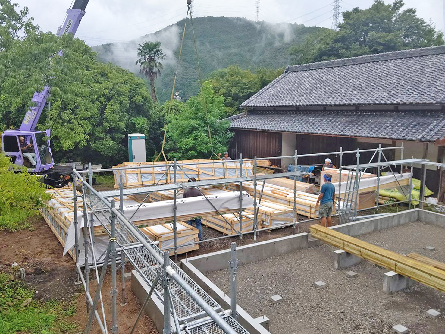 静岡県掛川市でミニログ搬入 ログハウスのビックボックス